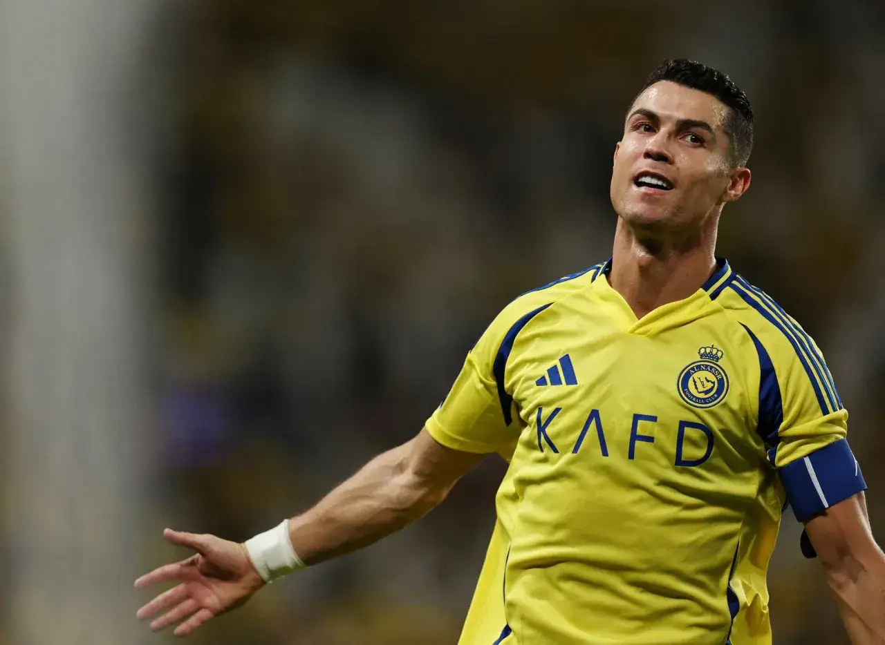 Zdjęcie Ile zarabia Cristiano Ronaldo? Zaskakujące fakty o jego dochodach