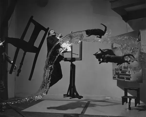 Dali: kluczowe prace i styl artystyczny surrealistycznego twórcy